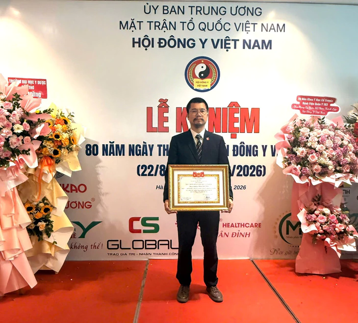 LƯƠNG Y PHẠM ĐỨC TUẤN: DẤU ẤN DANH HIỆU THẦY THUỐC ĐÔNG Y TIÊU BIỂU TOÀN QUỐC