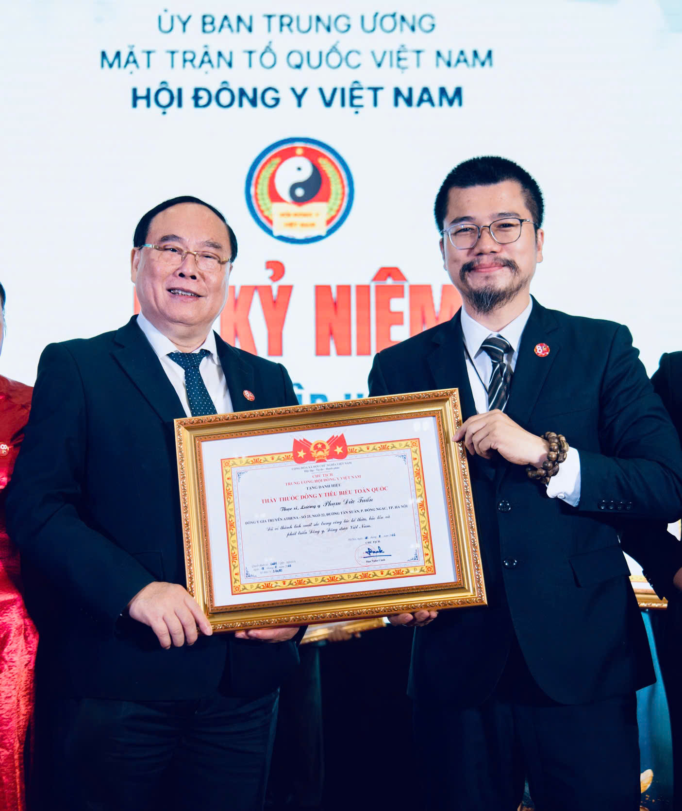 GIẢI PHÁP ĐIỀU TRỊ BẢO TỒN TỪ THẦY THUỐC ĐÔNG Y TIÊU BIỂU TOÀN QUỐC